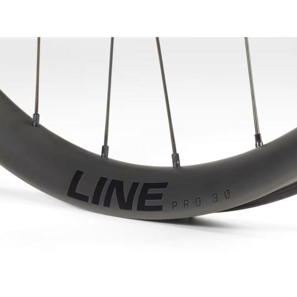 Bontrager Line Pro 30 TLR Boost 29 MTB Framhjul
