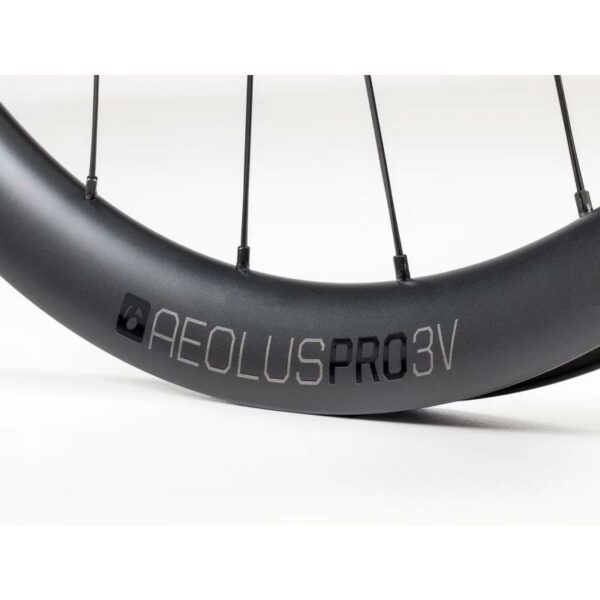 Bontrager-Bontrager WLR BNT AEOP3V 700D 142 BK-GY–Lillehammer Sport-2 Bontrager Aeolus Pro 3V TLR Disc Road Bakhjul