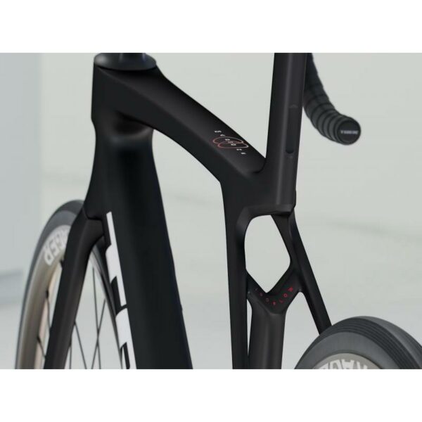 Trek-Madone SL 5 Gen 8-53199-Lillehammer Sport-4 Trek Madone SL 5 Gen 8 Matte Deep Smoke