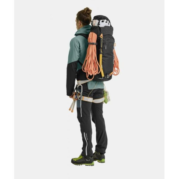 Ortovox-Peak 35–Lillehammer Sport-3 Ortovox Peak 35 Black Raven