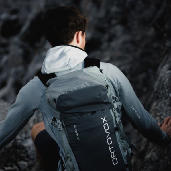 Ortovox-Traverse 30–Lillehammer Sport-7 Ortovox Traverse 30 Sea Surface