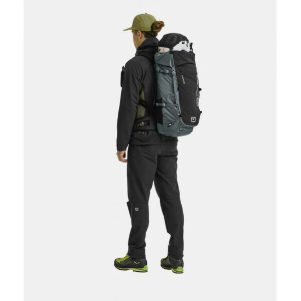Ortovox-Traverse 40–Lillehammer Sport-3 Ortovox Traverse 40 Dark Artic Grey