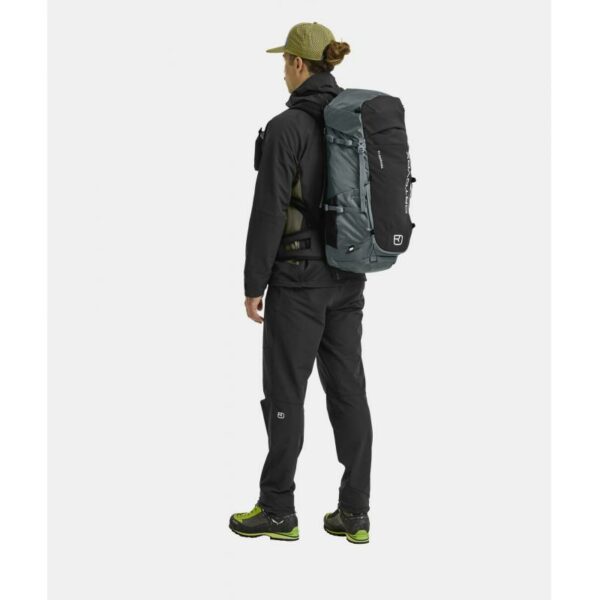 Ortovox-Traverse 40–Lillehammer Sport-4 Ortovox Traverse 40 Dark Artic Grey