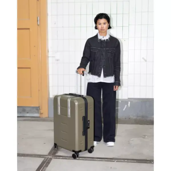 Db Ramverk Check-in Luggage Medium