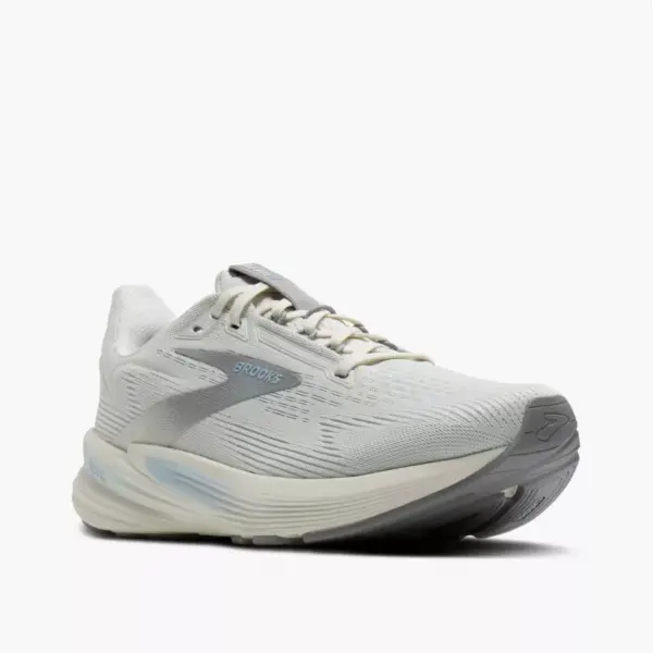 Brooks Revel 8 W