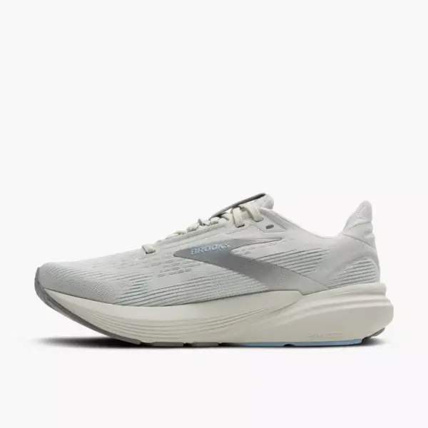 Brooks Revel 8 W