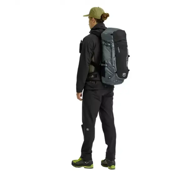 Ortovox-Ortovox Traverse 40–Lillehammer Sport-5 Ortovox Traverse 40