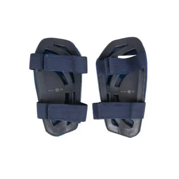 Umbro Neo Pro Tecta2 Guard Strap leggskinn