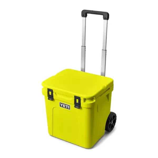 YETI-Yeti Roadie 48 White–Lillehammer Sport-1 YETI Roadie 48 Wheeled kjøleboks